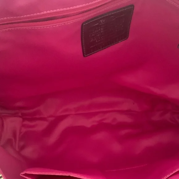 Coach Poppy Glossy Patent Tote in Plum and Berry w/matching wallet and hang tags - Picture 5 of 12